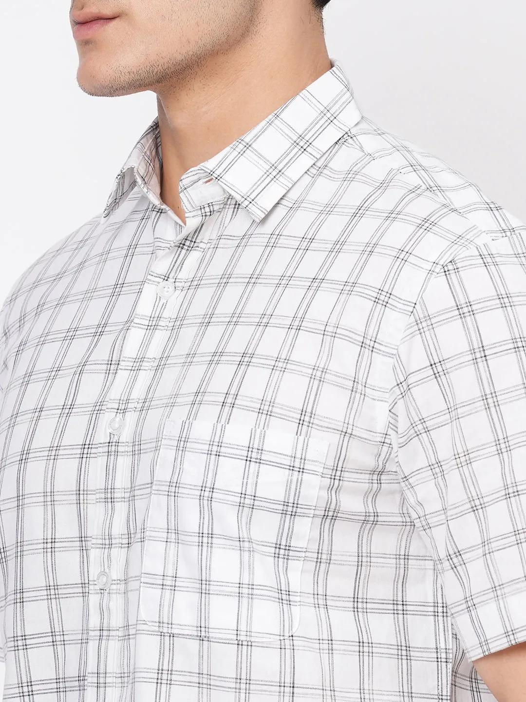 Men's White Cotton Regular Fit Checked Shirt